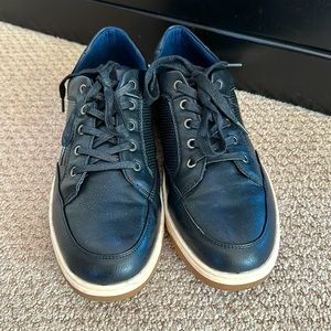 Black shoes by Jonsen